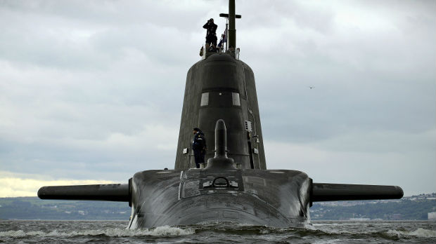 Britanija pozicionira podmornice, Tramp još nije doneo odluku o napadu u Siriji