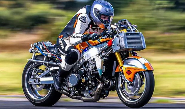 Britanka postavila novi brzinski rekord na nejked motociklu