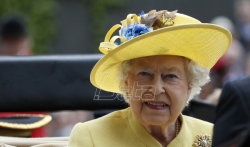 Britanska kraljica propustila novogodišnju službu