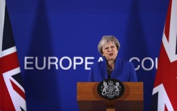 
					Britanska premijerka: Sporazum o Bregzitu jedini mogući sporazum 
					
									