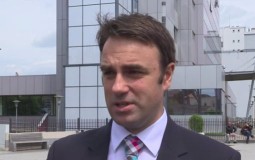 
					Britanski ambasador govori o povlačenju priznanja, MSP Kosova ga demantuje 
					
									