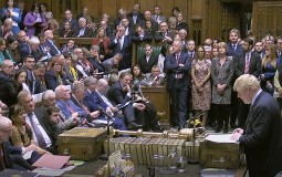 
					Britanski parlament glasa o odlaganju odluke o sporazumu o Bregzitu 
					
									