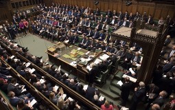 
					Britanski parlament odbacio svih osam alternativnih predloga u vezi s Bregzitom 
					
									