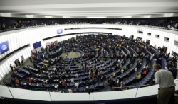 Britanski poslanici okrenuli ledja Evropskom parlamentu tokom izvodjenja Ode radosti