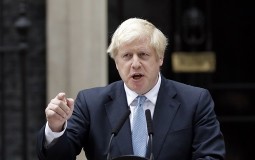 
					Britanski premijer izgubio apsolutnu većinu u parlamentu 
					
									