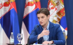 
					Brnabić: Vlada povlači odluku o informisanju na molbu predsednika 
					
									