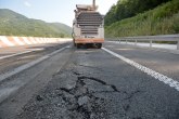 Brnabić nezadovoljna: Nedopustivo da ispuca asfalt, neko treba da odgovara