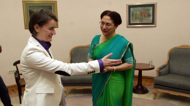 Brnabićeva i ambasadorka Indije o KiM i investicijama
