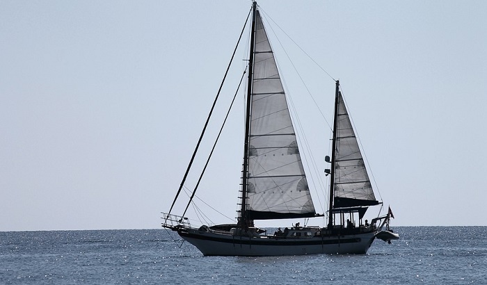 Brod u kojem ima i dece migranata nasukao se na Kefaloniji