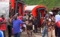 
					Broj mrtvih iz železničke nesreće u Kamerunu porastao na 73 
					
									