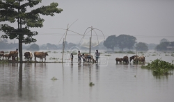 Broj mrtvih u poplavama u južnoj Aziji povećan na više od 160
