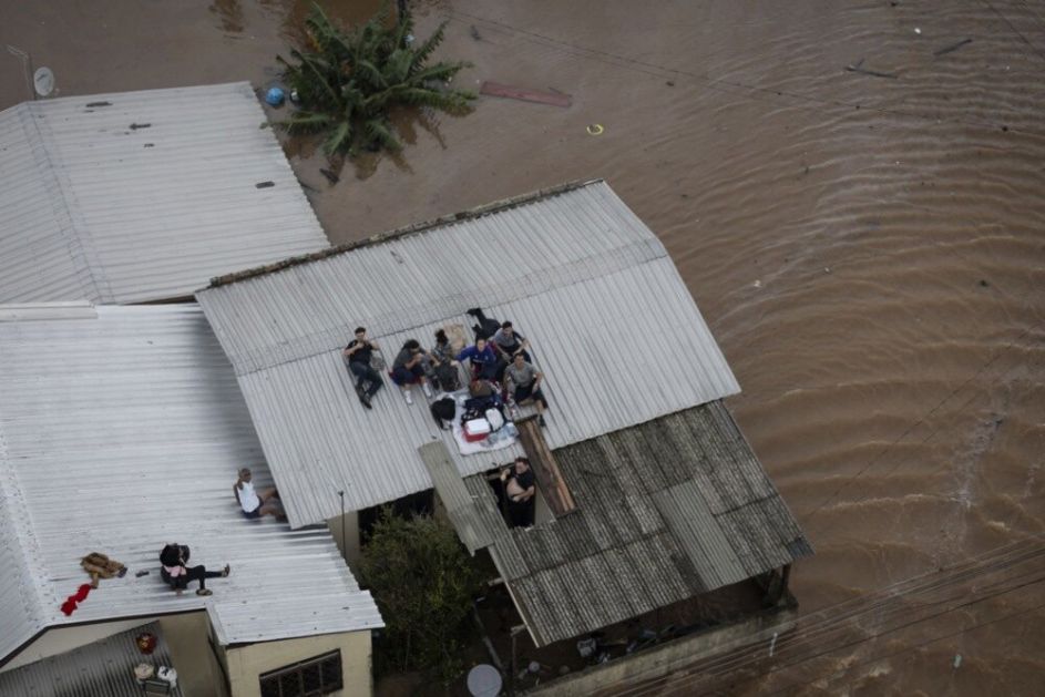 Broj poginulih u poplavama u Brazilu povećao se na 75, 103 osobe nestale