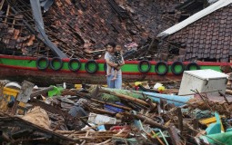 
					Broj žrtava cunamija u Indoneziji porastao na 420 
					
									