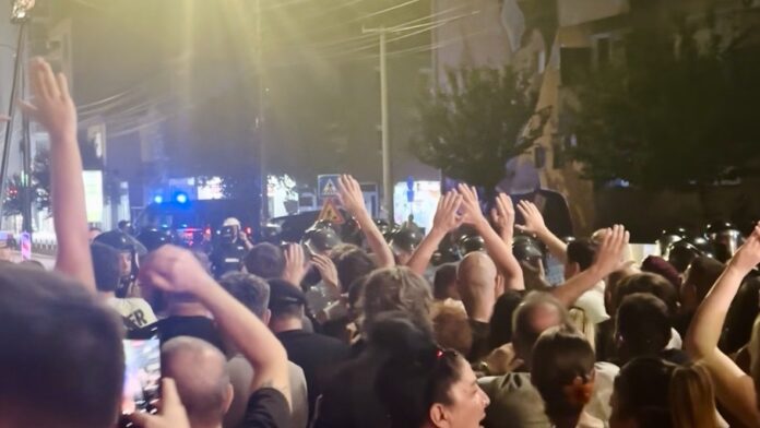 Brutalno na niškog studenta laktom u vrat: Lekarka upozorava na opasne posledice, kriminolog na torturu