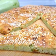 Brza pita sa SAMO 1 TIKVICOM i bez kupovnih kora – Sve se zameša u jednoj posudi, a toliko je sočna da nestaje sa stola dok je još topla!