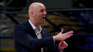 Budućnost izdala saopštenje pred treći meč: „Neodgovorni pojedinci koji budu ubacivali predmete u teren biće odmah izvedeni iz sale“