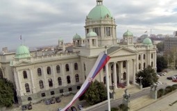 
					Skupština Srbije usvojila izmene i dopune Zakona o poljoprivrednom zemljištu 
					
									