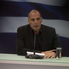 Burno u Grčkoj: Varufakis udara na Ciprasa, vraća se na političku scenu