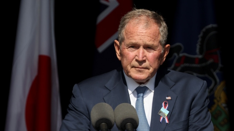 Buš greškom rekao da je invazija na Irak bila brutalna i neopravdana