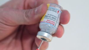 CDC: Alergijske reakcije na vakcinu Moderne retke, prosečno 2,5 slučaja na milion primljenih doza