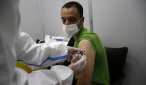 CDC: Delta soj mogu da prenose i vakcinisane osobe