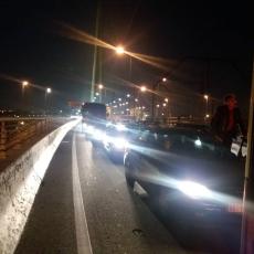 ČEKA SE I PO SAT VREMENA: Velike gužve u Beogradu, zakrčenje u saobraćaju! (FOTO)