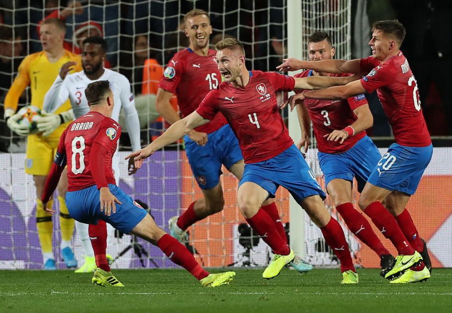 ČESI ŠOKIRALI ENGLEZE: Gordi Albion pao u Pragu! Francuzi jedva na Islandu, Turci slomili Albance tek u 90. minutu (VIDEO)