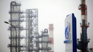 ČETVRTAK Sporazum o gradnji rafinerije nafte po treći put: Kinezi hoće petrohemijski kompleks u Smederevu?