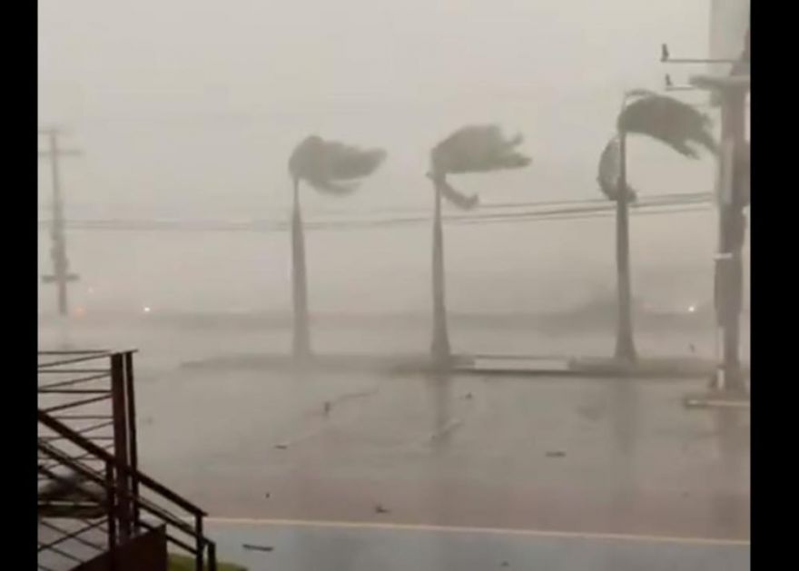 CIKLON BOMBA OPUSTOŠILA BRAZIL: Strašne scene oluje koja je rušila sve pred sobom (VIDEO)