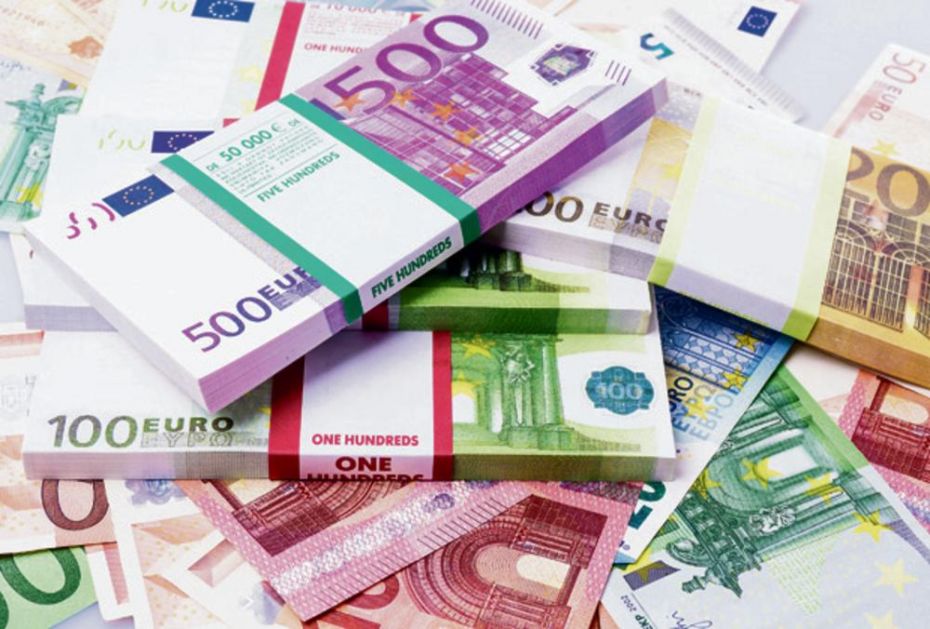 CRNA GORA ZADUŽENA DO GUŠE: Svaki građanin s kreditom duguje više od 10.000 evra