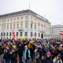 CRNA RAČUNICA AUSTRIJE: Krizne godine koštaju svakog građanina 10.000 evra
