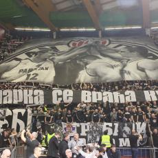 CRNO-BELA NOĆ U PIONIRU: Nećete VEROVATI ko je sve došao da bodri Partizan... (FOTO)