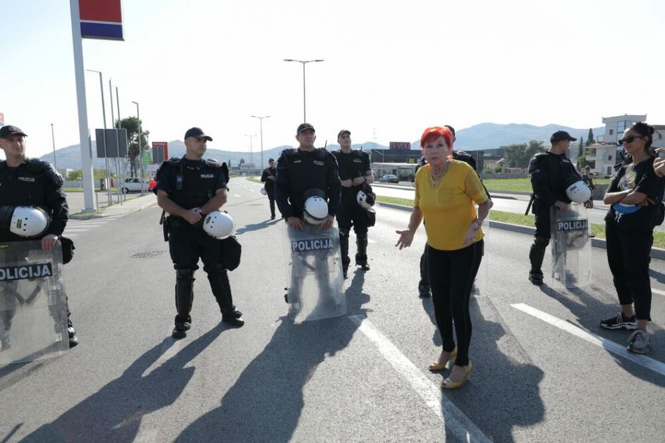 CRNOGORSKI MUP O TVRDNJAMA MEDIJA BLISKIH DPS: Nije bilo prelaska policije na stranu građana!
