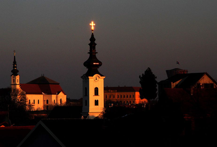 ČUDO NA USKRS: Gradonačelnik Vukovara u srpskoj crkvi