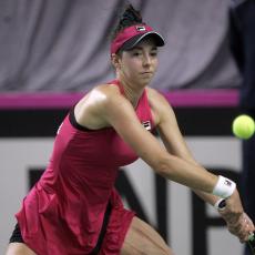 ČUDO U KINI: Nina Stojanović DEMOLIRALA bivšu šampionku US Opena