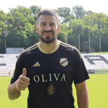 ČUKARIČKI DOVEO JOŠ JEDNO POJAČANJE: Bivši fudbaler Crvene zvezde potpisao!