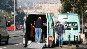 CarGo: Mihajlović daje paušalne ocene, na udaru vozila za prevoz osoba sa invaliditetom