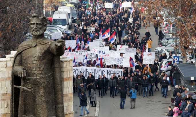 Ceca peva na protestu, Priština najavljuje zabranu ulaska