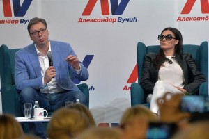 Ceca podržala Vučića na sastanku sa ženama (VIDEO)