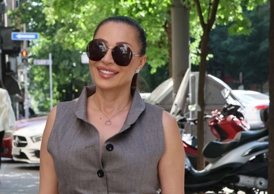 Cecin stajling svi komentarišu: Spojila je nespojivo, pa izazvala buru na društvenim mrežama (foto)