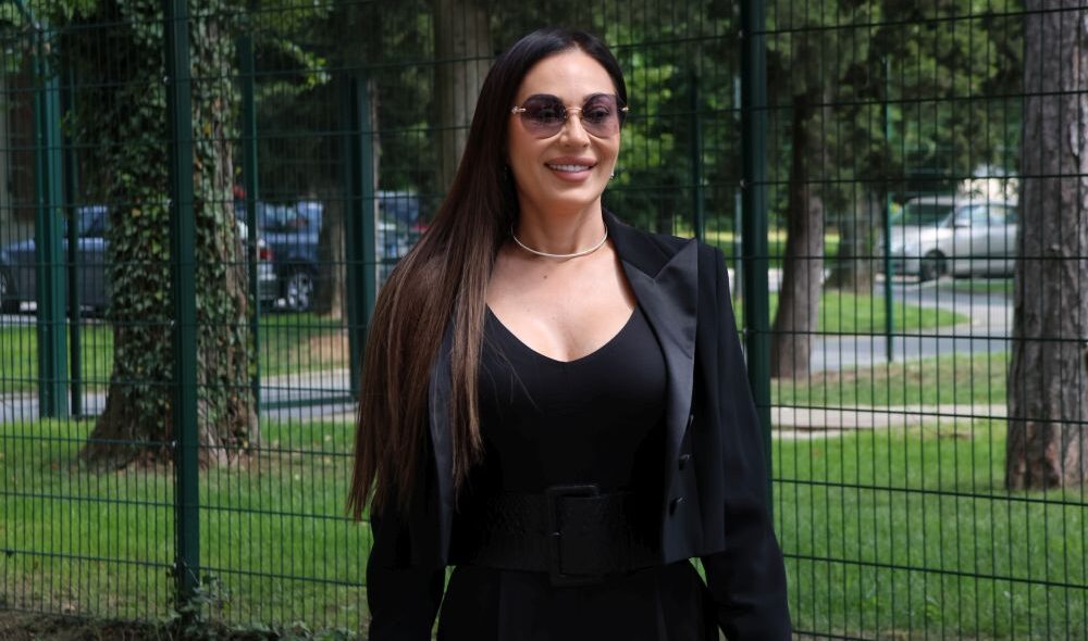 Cecina kombinacija izdužuje figuru i stanjuje struk: Međutim, samo jedan potez može potpuno upropastiti ceo autfit