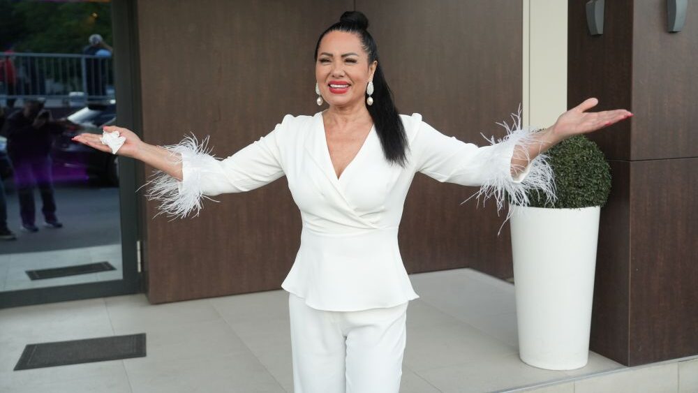 Cela estrada na proslavi punoletsva: Unuka Zlate Petrović i Hasana izgleda kao boginja, pogledajte kako se skockao srpski džet set FOTO