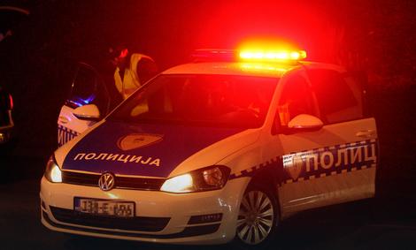 Čelinac: Uhapšen muškarac, ulicom hodao s bombama u rukama