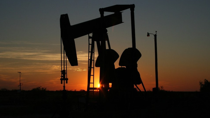 Cene nafte u svetu pale za više od 3,5 odsto