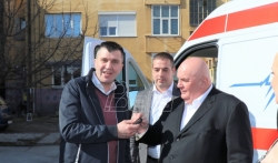 Centru za socijalni rad u Jagodini dodeljeno novo sanitetsko vozilo (VIDEO)
