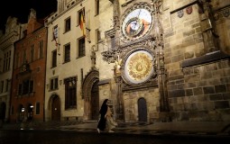 
					Češka vlada zbog neefikasnih mera protiv kovida 19 uvodi policijski čas 
					
									
