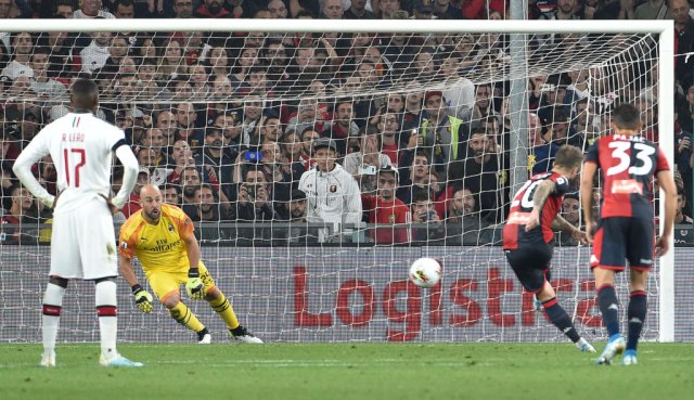 Četiri crvena, dva penala, preokret – Milan preživeo Đenou!