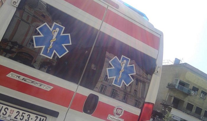Četiri osobe povređene u tri udesa u Novom Sadu