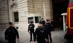 Četiri policajca ubijena u centrali policije u Parizu, napadač ubijen