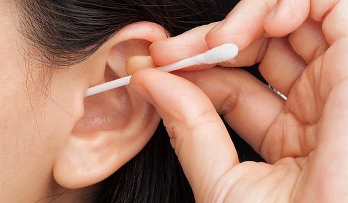 Četiri problema sa zdravljem koje otkriva vosak iz ušiju